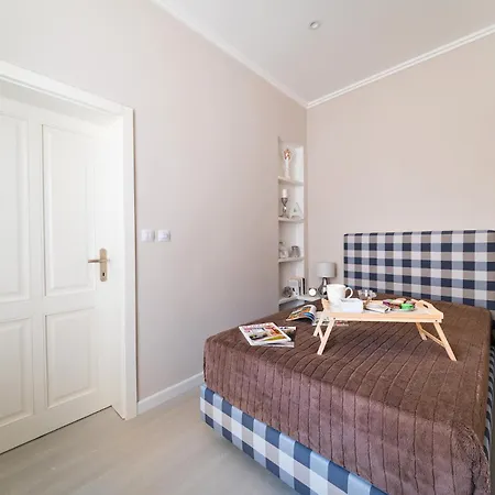 H75 Centre Apartmán