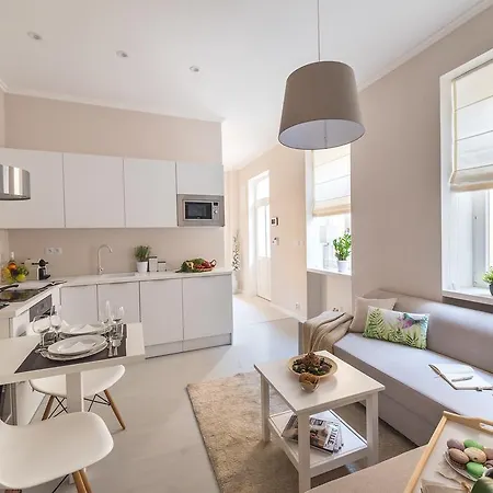 H75 Centre Apartmán